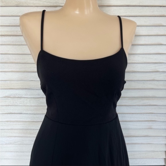 Black Express Dress. - Picture 4 of 7